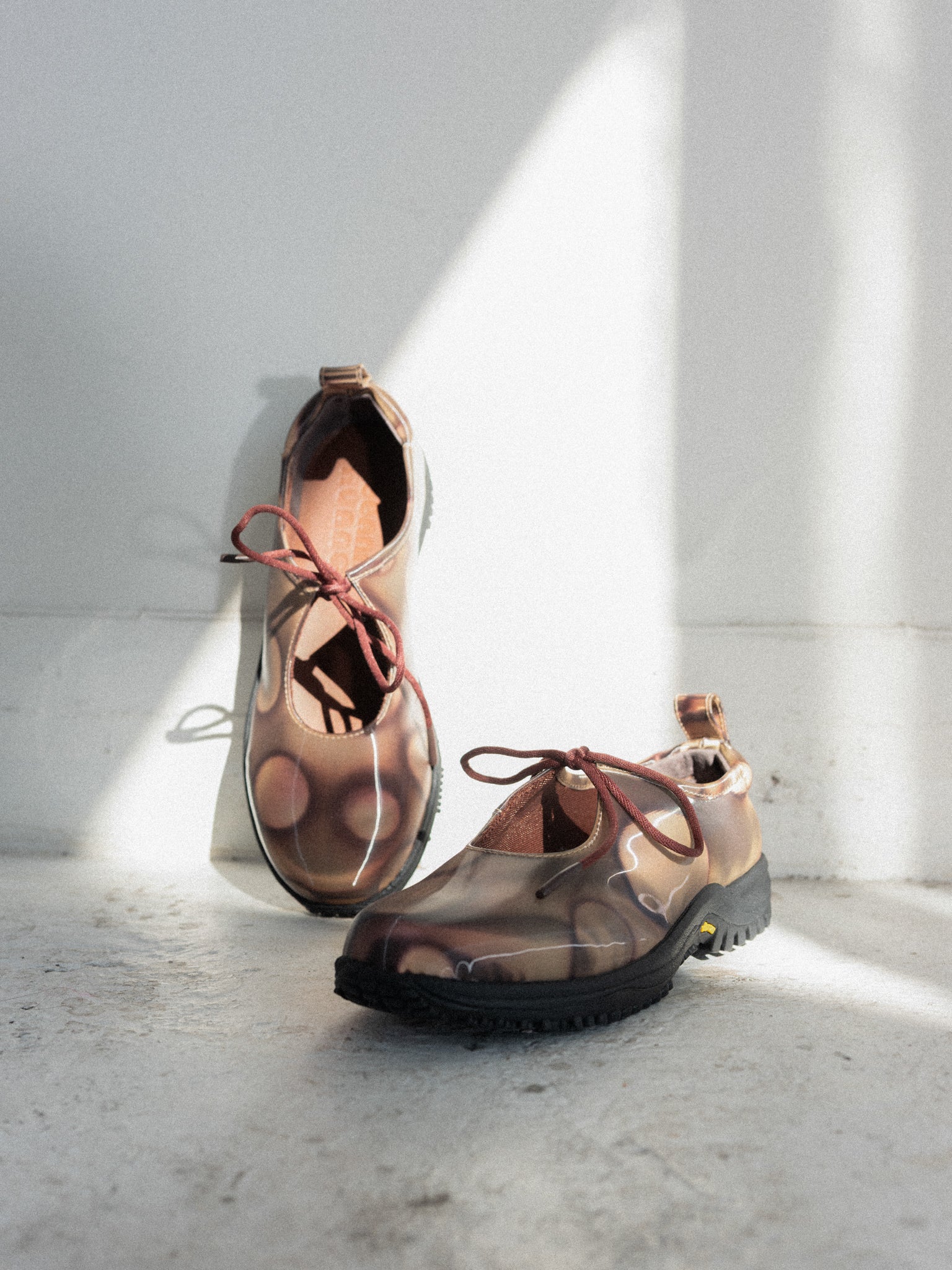 Lenticular Keyhole Mary Janes (Cowrie Dot) - Image 3