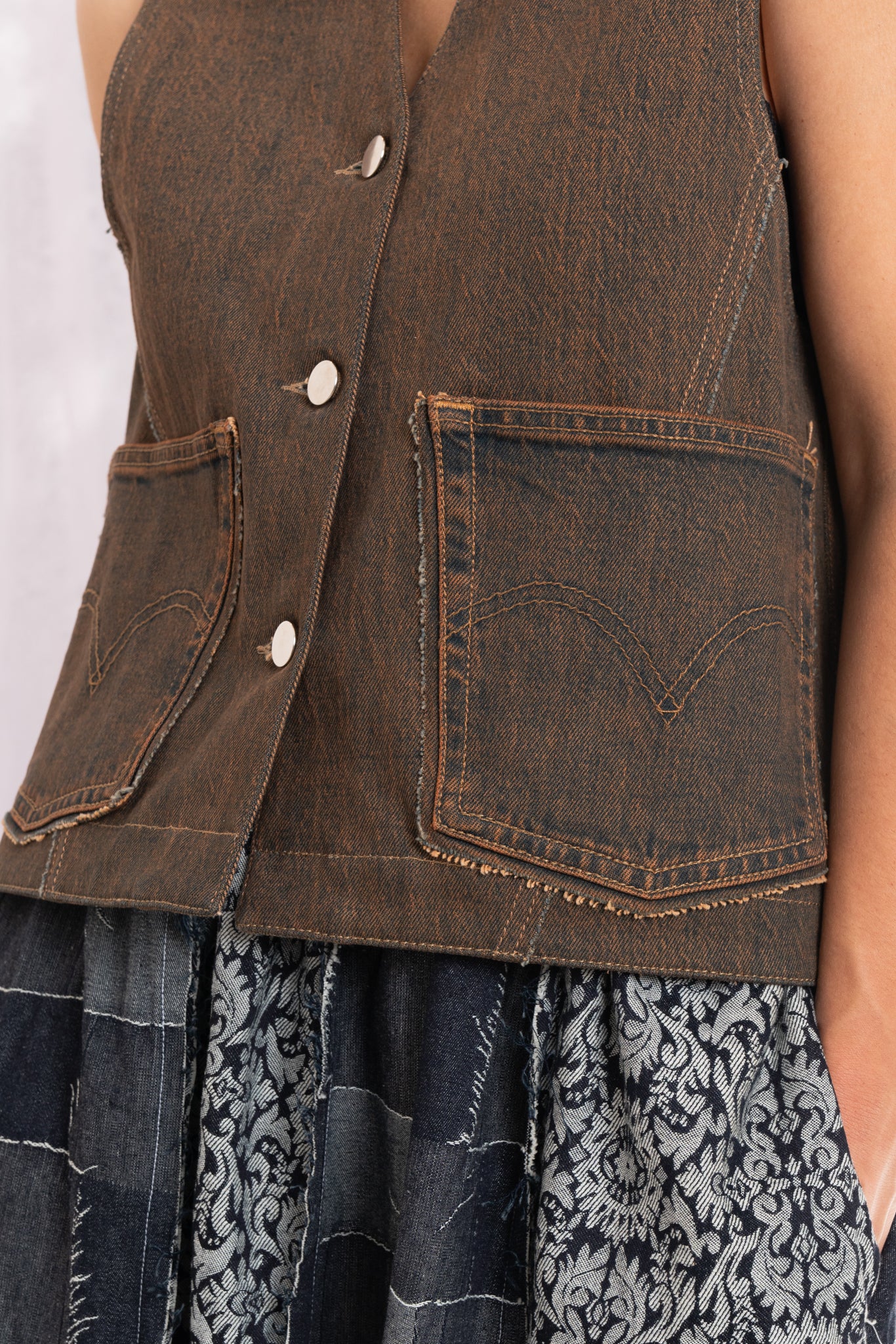 Cangaço Upcycled Denim Vest (Brown) - Image 4