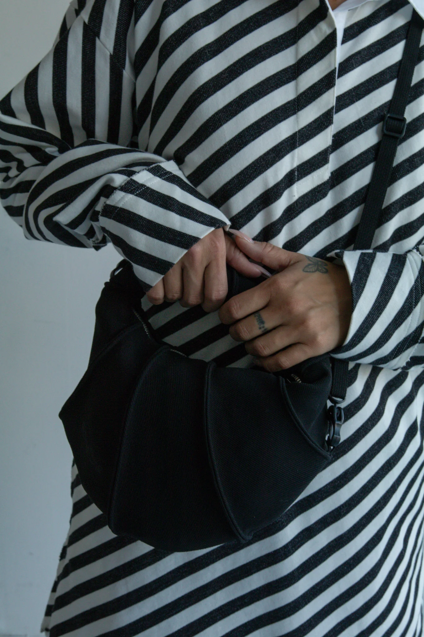 Sling Bag (Black) - Image 6